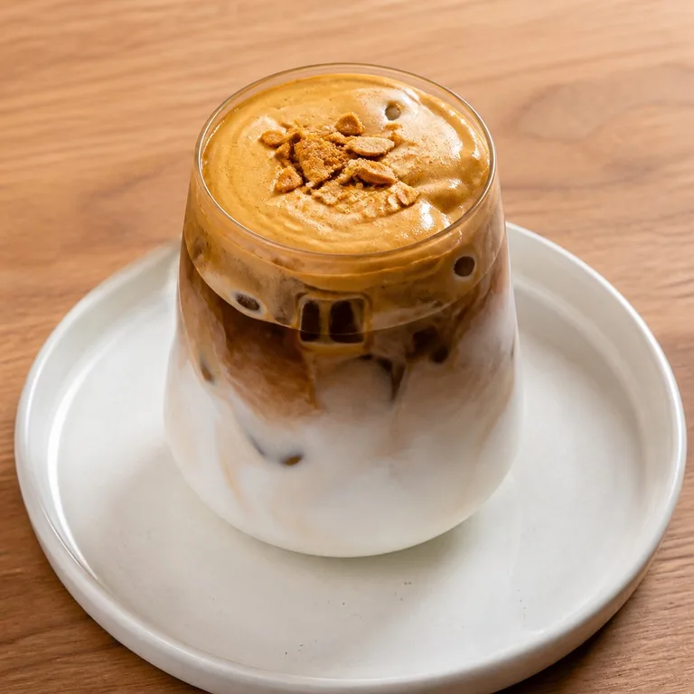 ดีแคฟดาลโกนาโคลด์บรูลาเต้ไอซ์กาแฟ