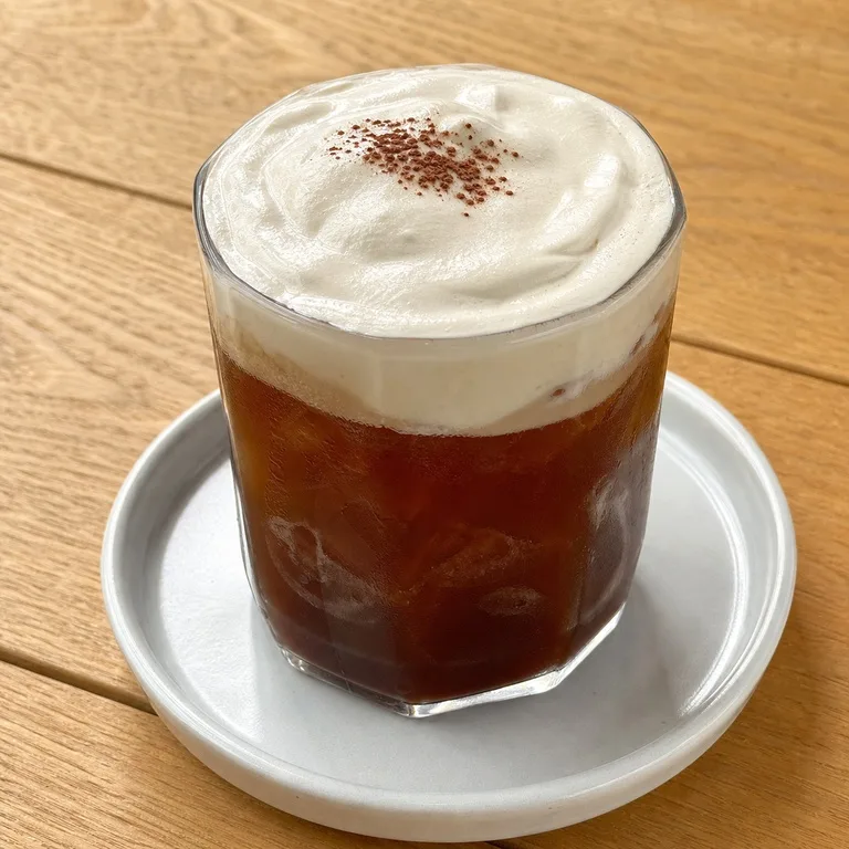 ดีแคฟโคลด์บรูไอน์ชเปนเนอร์ไอซ์กาแฟ