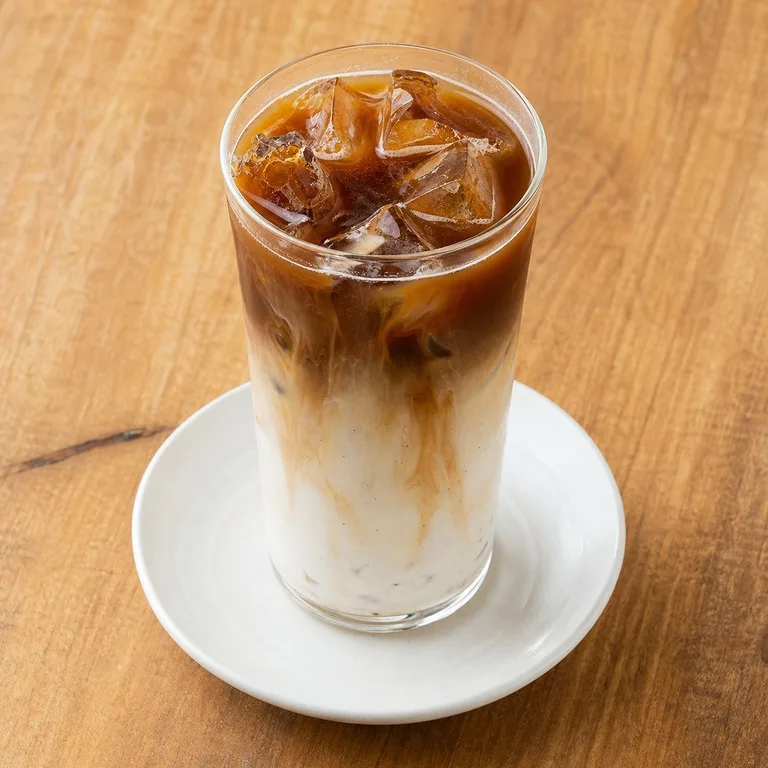 วานิลลาบีนโอ๊ตโคลด์บรูลาเต้ไอซ์กาแฟ