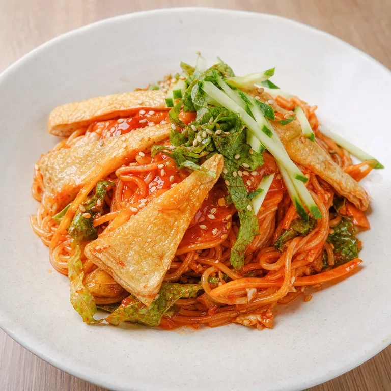 경주유부쫄면