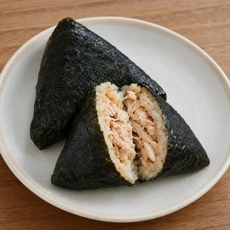 คิมบับสามเหลี่ยมอกไก่