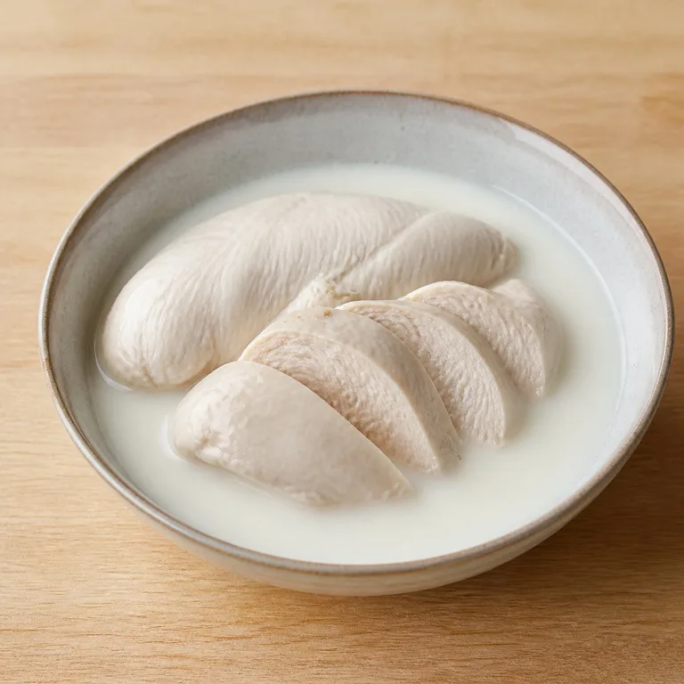 อกไก่และนม