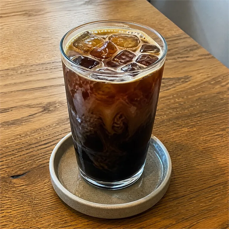 កាហ្វេខ្នាតធំ
