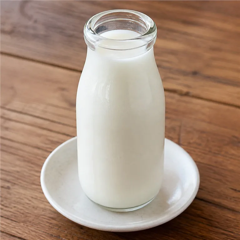 牛乳ボトル