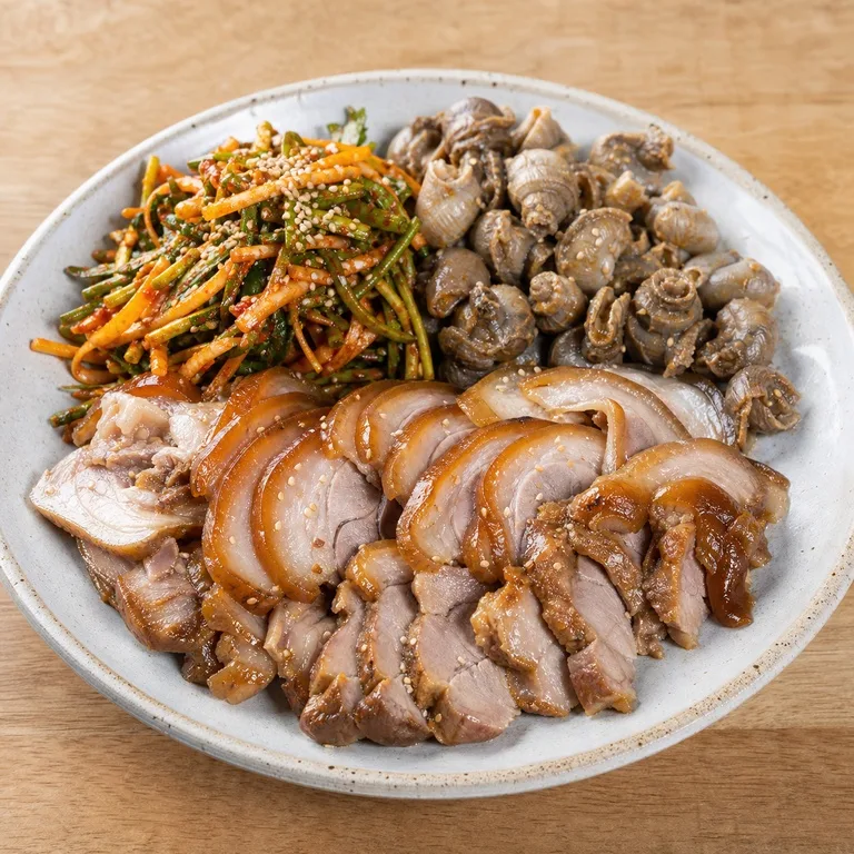 ขาหมูและหอยหวาน
