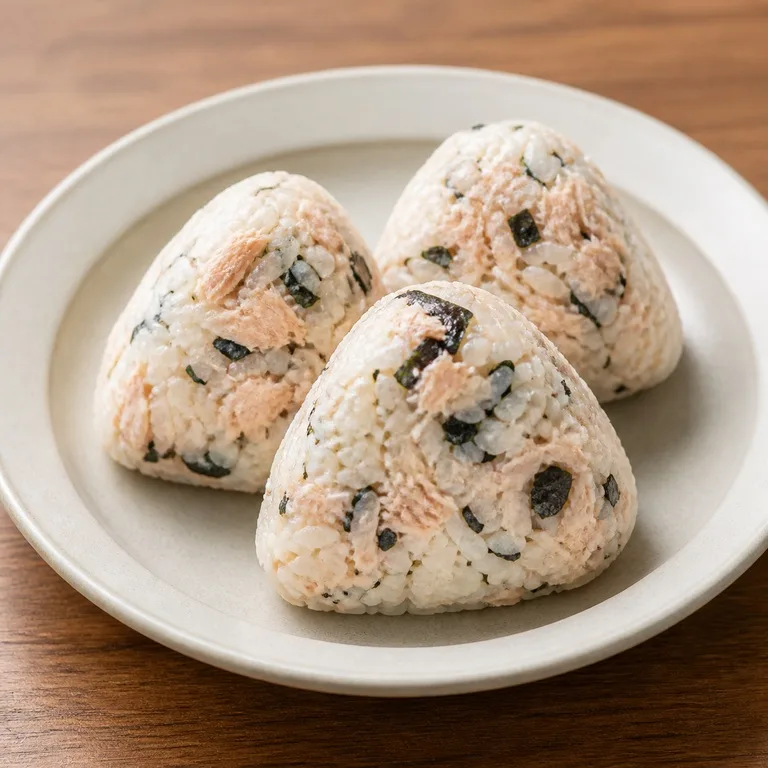 ข้าวปั้นทูน่ามาโย